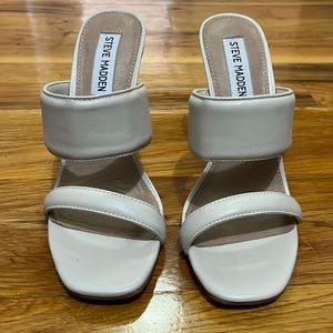 Steve Madden Swan Bone Squared Heel